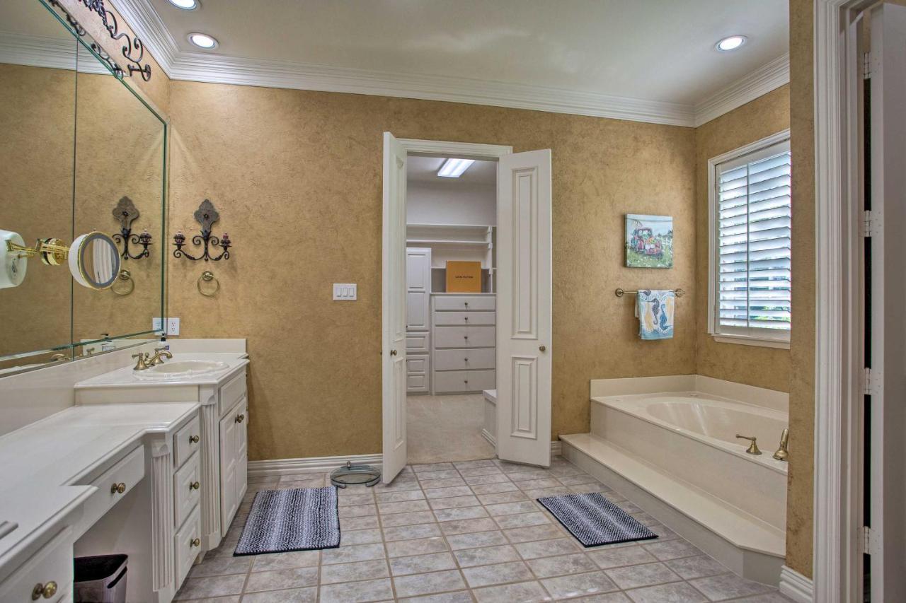 Lavish Celina Home With Patio And Game Room! Eksteriør billede